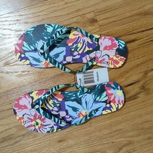Vera Bradley flip flops